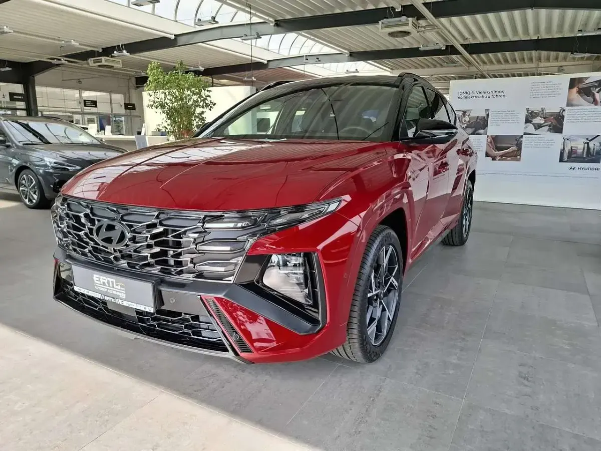 Gebraucht Hyundai Tucson N Line 160 PS (117 kW) 2025 Ultimate red / abyss black SUV