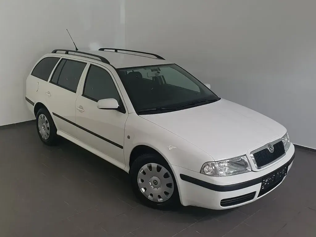 Gebraucht Skoda Octavia 101 PS (74 kW) 2008 Weiß Kombi