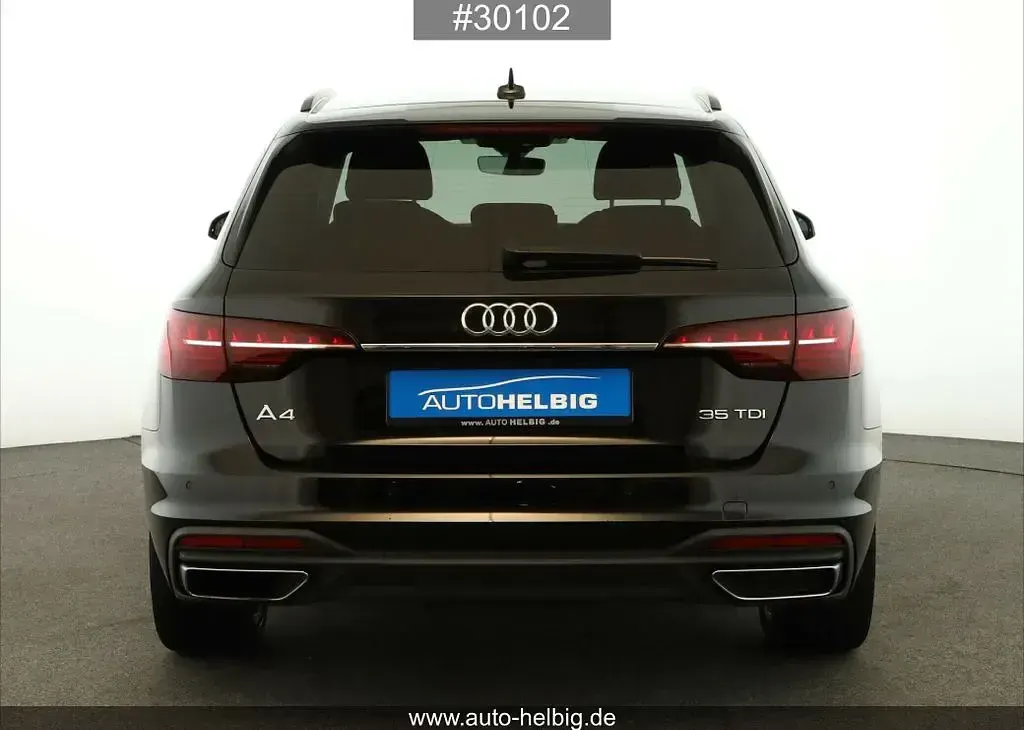 Gebraucht Audi A4 Basis 163 PS (119 kW) 2022 Schwarz Kombi
