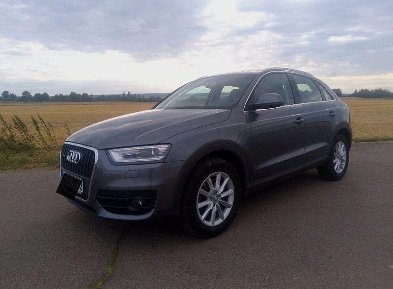 Grau Gebraucht 2014 Audi Q3 Advanced SUV | 19.850 € (Etwas zu teuer) - Bild 1/4