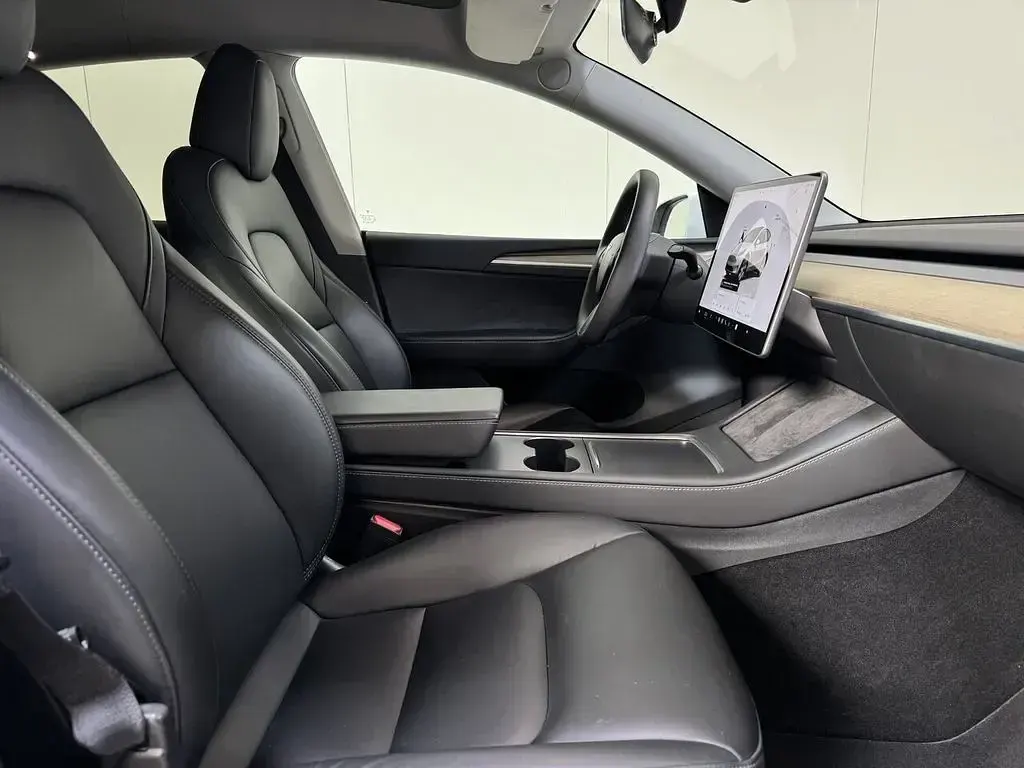 Usata Tesla Model Y 378 kW (514 CV) 2022 Bianco SUV