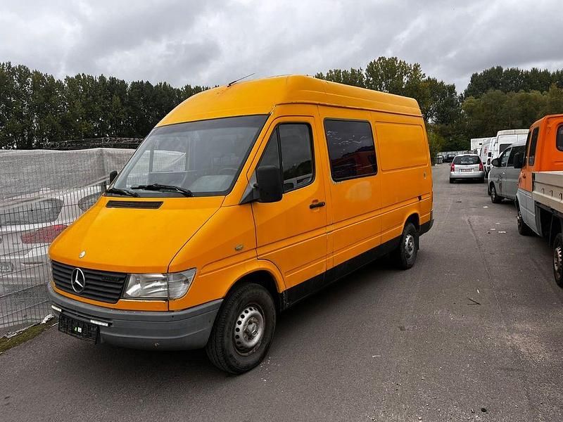 Orange Gebraucht 1997 Mercedes Sprinter Van | 4.799 € - Bild 1/4