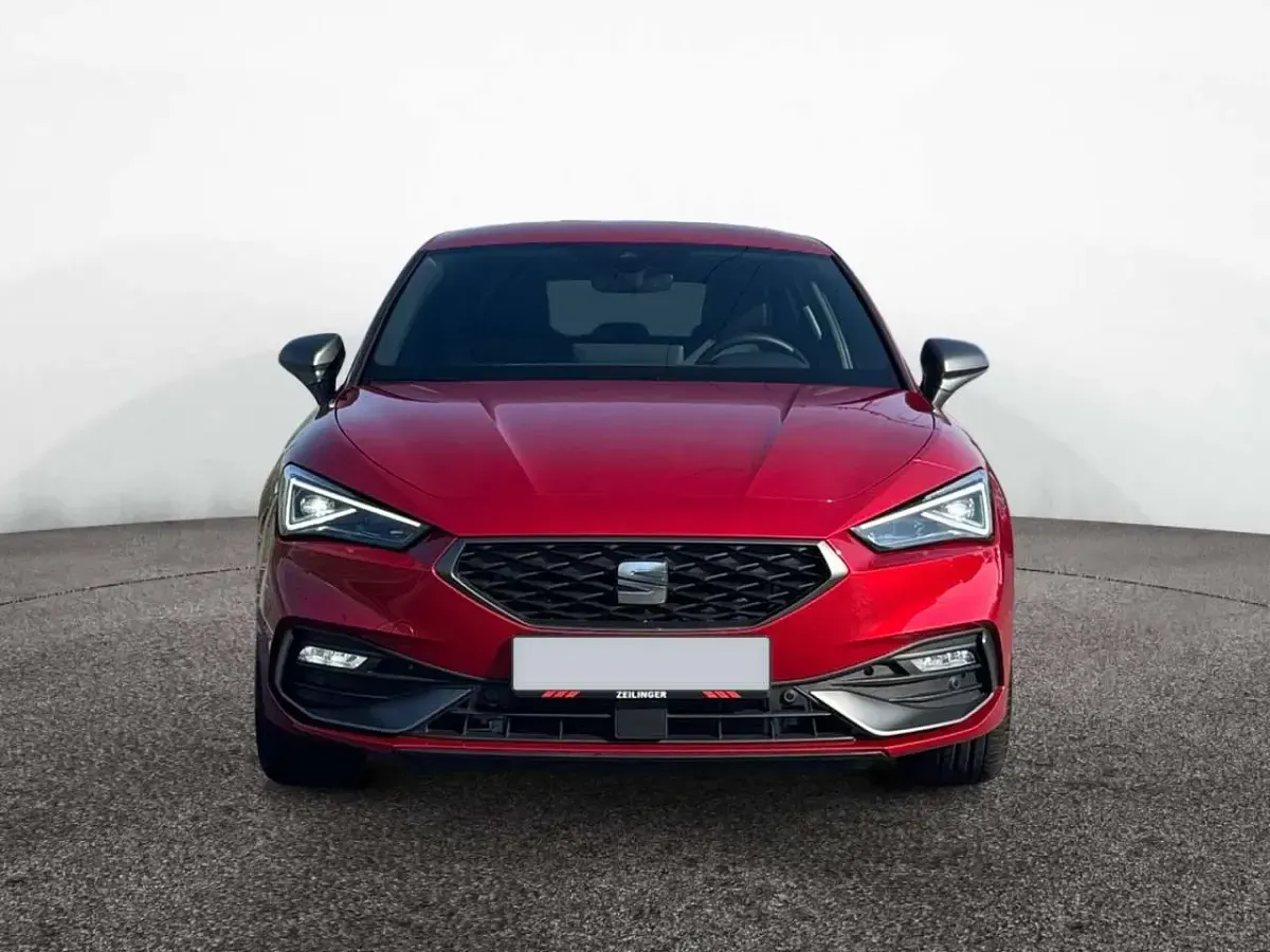Gebraucht Seat Leon FR 150 PS (110 kW) 2026 Desire rot Limousine