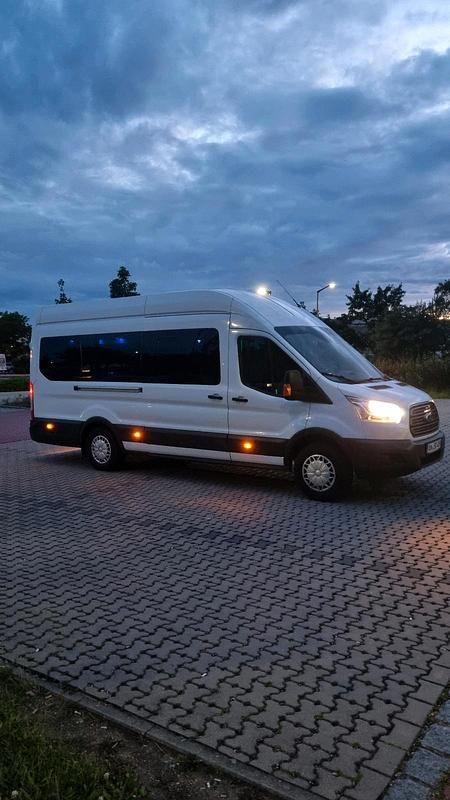 Weiß Gebraucht 2015 Ford Transit Van / Kleinbus | 33.000 € - Bild 1/4