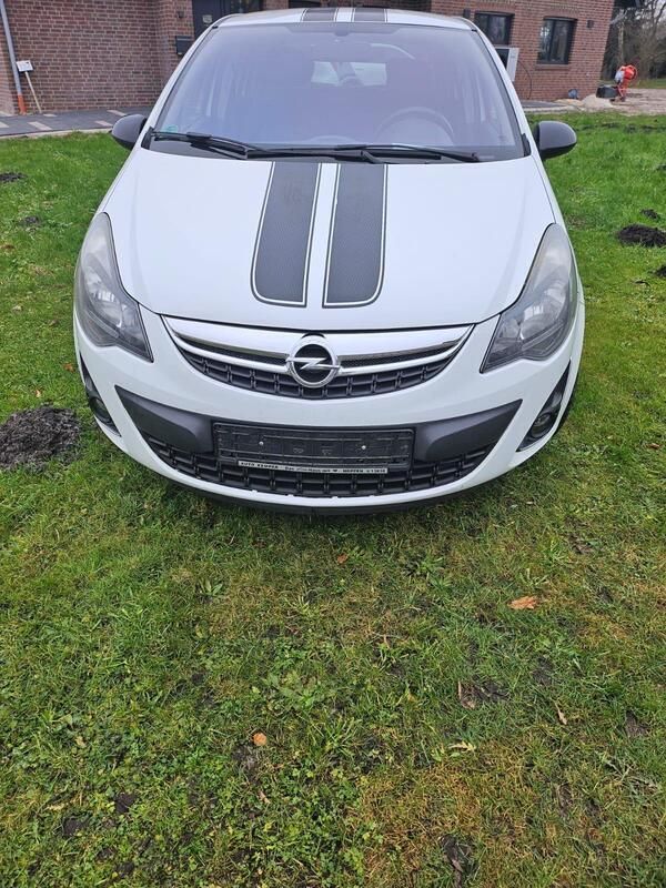 Weiß Gebraucht 2013 Opel Corsa Kleinwagen | 3.900 € (Fairer Preis) - Bild 1/4