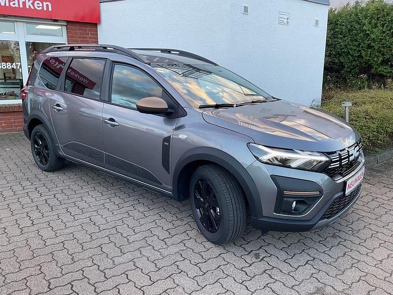 Neu Dacia Jogger Extreme 110 PS (80 kW) 2025 Grau Van / Kleinbus