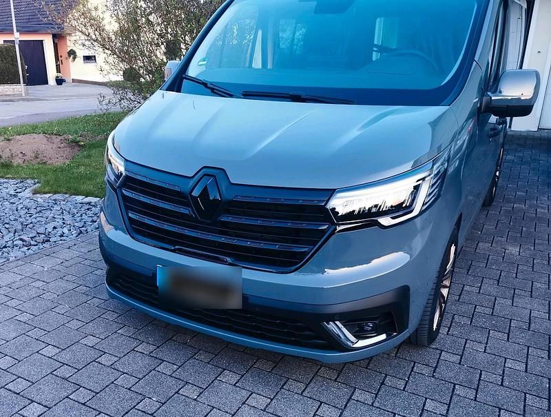 Gebraucht Renault Trafic 150 PS (110 kW) 2023 Grau Van / Kleinbus