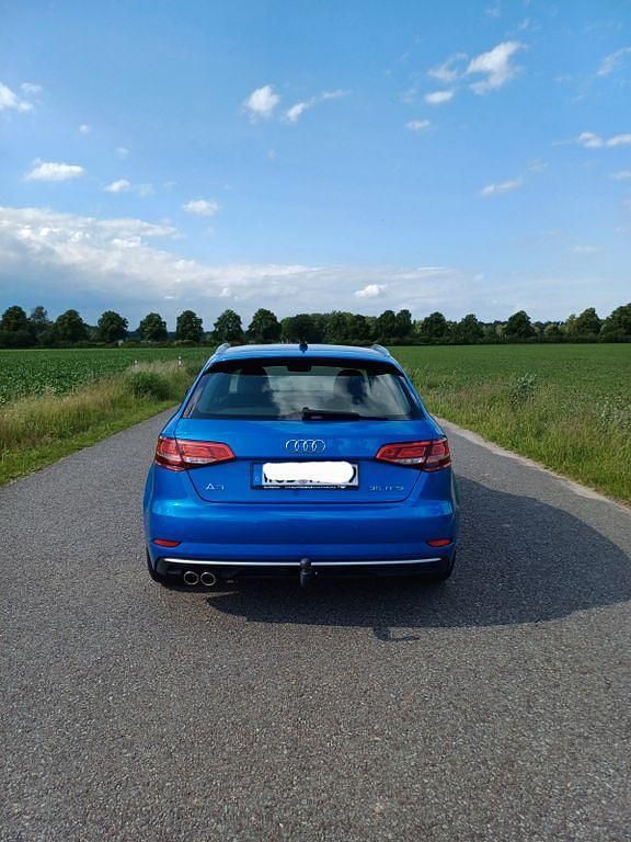 Gebraucht Audi A3 Sport 150 PS (110 kW) 2019 Blau Limousine