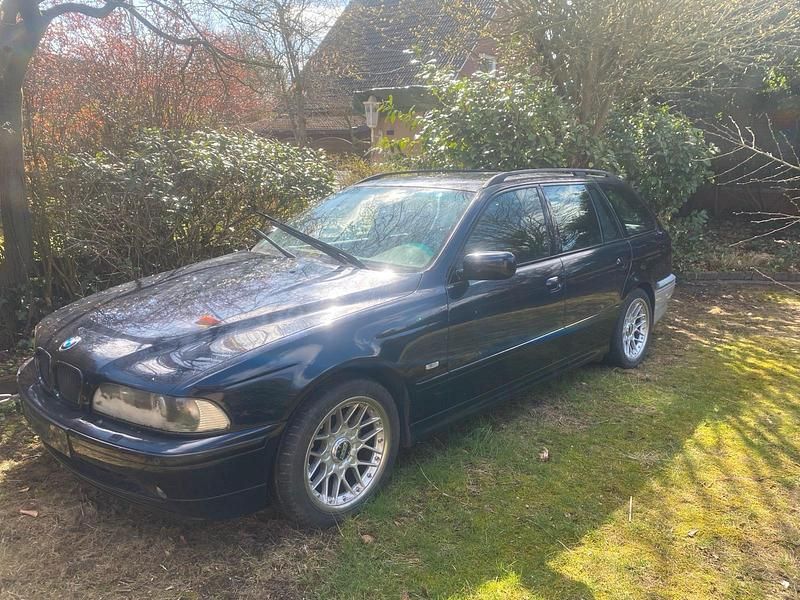 Gebraucht BMW 525 192 PS (141 kW) 2001 Schwarz Kombi