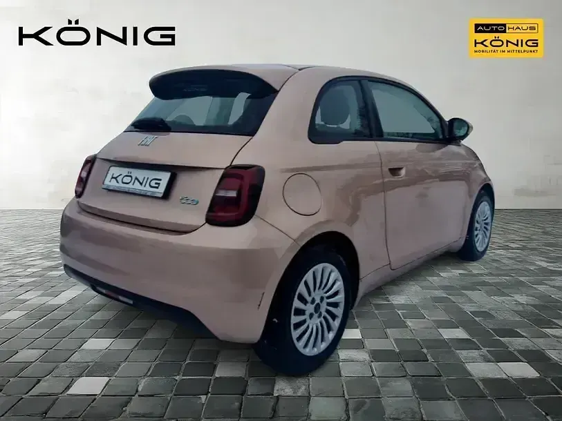 Gebraucht Fiat 500e 86 kW (118 PS) 2023 Rose gold (colore esterno) Limousine