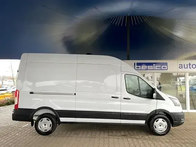 Gebraucht Ford Transit Trend 131 PS (96 kW) 2025 Weiß Limousine
