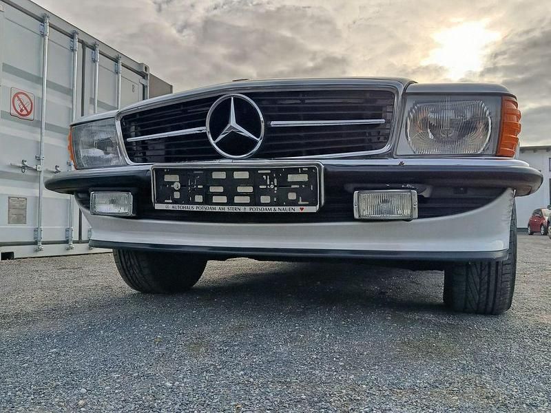 Weiß Gebraucht 1986 Mercedes SL420 Cabrio | 33.700 € - Bild 1/4