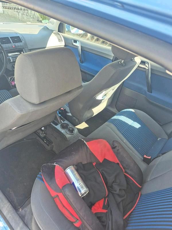 Second-hand VW Polo 75 CP (55 kW) 2005 Albastru Hatchback