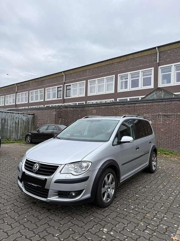 Silber Gebraucht 2008 VW Touran Cross Van / Kleinbus | 3.500 € (Superpreis) - Bild 1/4