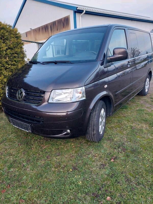 Violet Gebraucht 2025 VW Multivan Van / Kleinbus | 16.000 € - Bild 1/4
