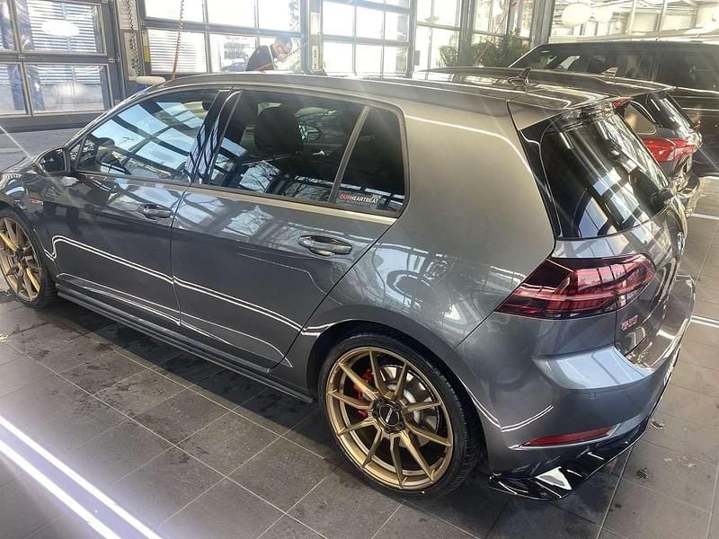 Grau Gebraucht 2018 VW Golf VII GTI Kleinwagen | 19.950 € (Fairer Preis) - Bild 1/4