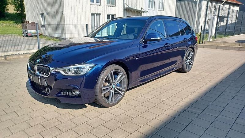 Blau Gebraucht 2016 BMW 340 M Sport Kombi | 32.900 € (Fairer Preis) - Bild 1/4