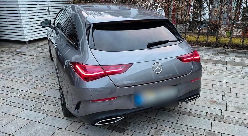 Gebraucht Mercedes CLA220 AMG 191 PS (140 kW) 2024 Grau Limousine