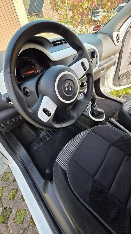 Gebraucht Renault Twingo Intens 65 PS (47 kW) 2020 Weiß Kleinwagen