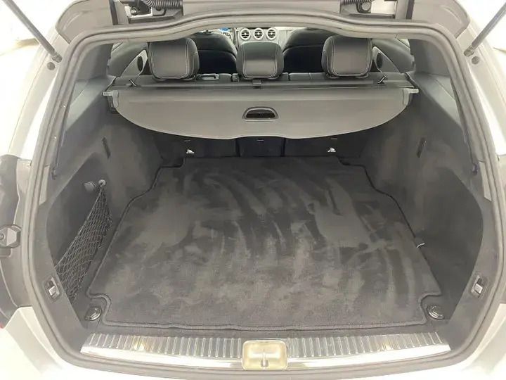 Gebraucht Mercedes C200 Night 184 PS (135 kW) 2021 Iridiumsilber Kombi