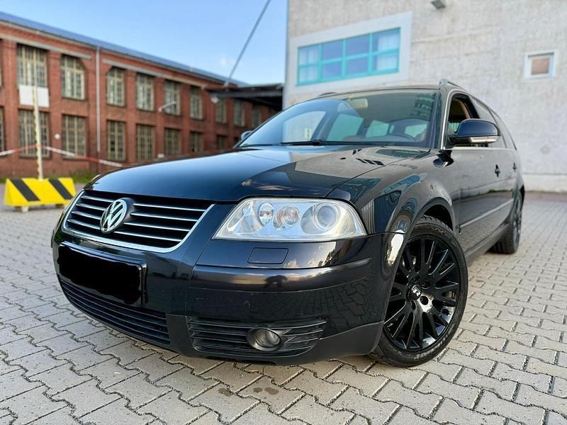Schwarz Gebraucht 2004 VW Passat Highline Kombi | 3.600 € (Etwas zu teuer) - Bild 1/4