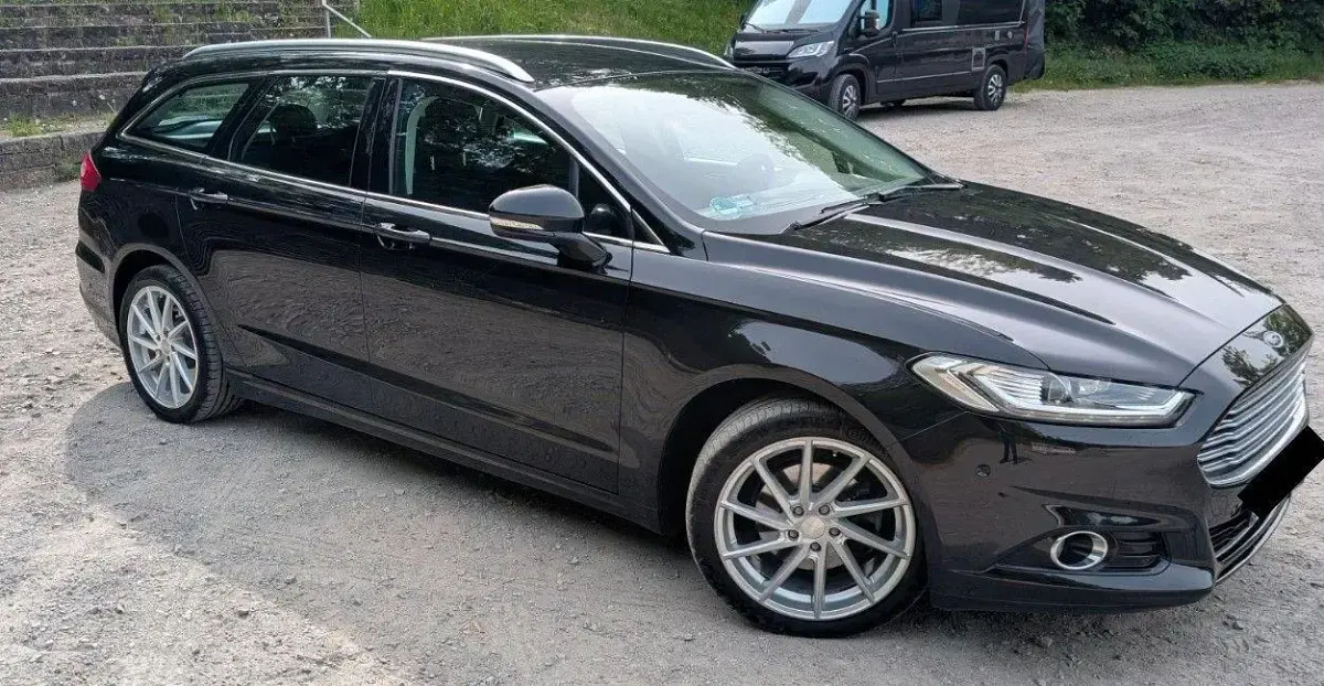 Usata Ford Mondeo Titanium 179 CV (131 kW) 2015 Nero Berlina