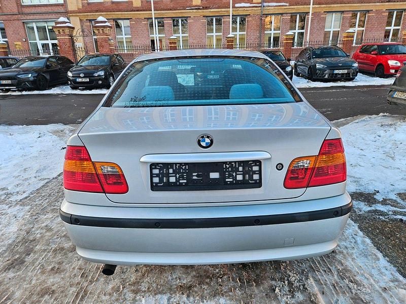 Gebraucht BMW 316 116 PS (85 kW) 2002 Silber Limousine