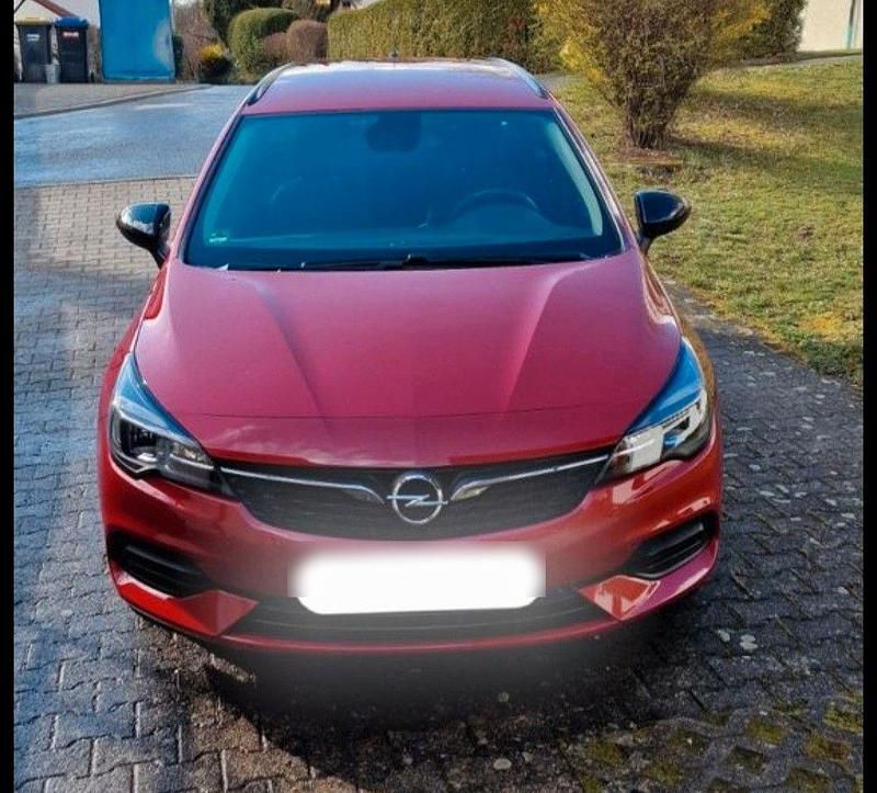 Rot Gebraucht 2021 Opel Astra Edition Kombi | 12.999 € (Superpreis) - Bild 1/4