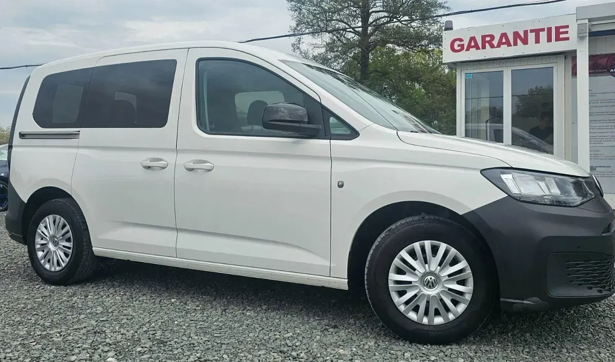 Gebraucht VW Caddy 102 PS (75 kW) 2021 Weiß Van / Kleinbus
