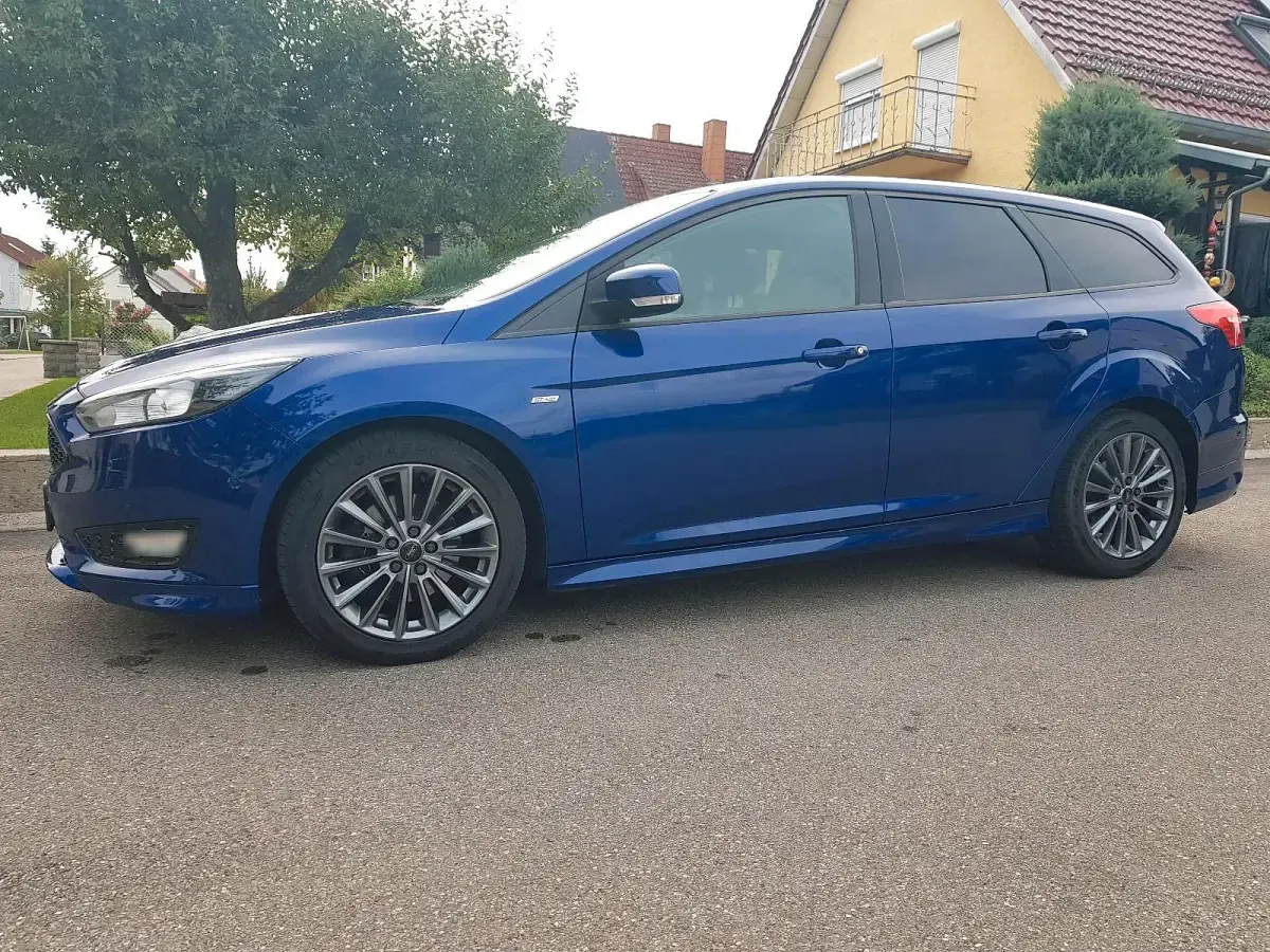 Gebraucht Ford Focus ST-Line 150 PS (110 kW) 2017 Blau Kombi