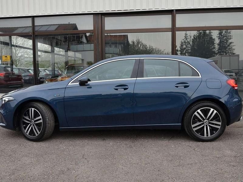 Usata Mercedes A250 160 CV (117 kW) 2020 Blu Utilitaria