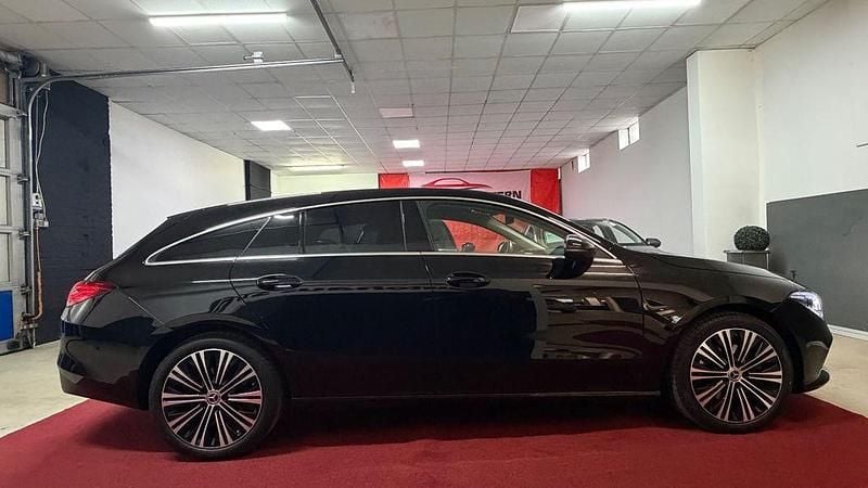 Gebraucht Mercedes CLA220 Shooting Brake 190 PS (139 kW) 2022 Schwarz Kombi