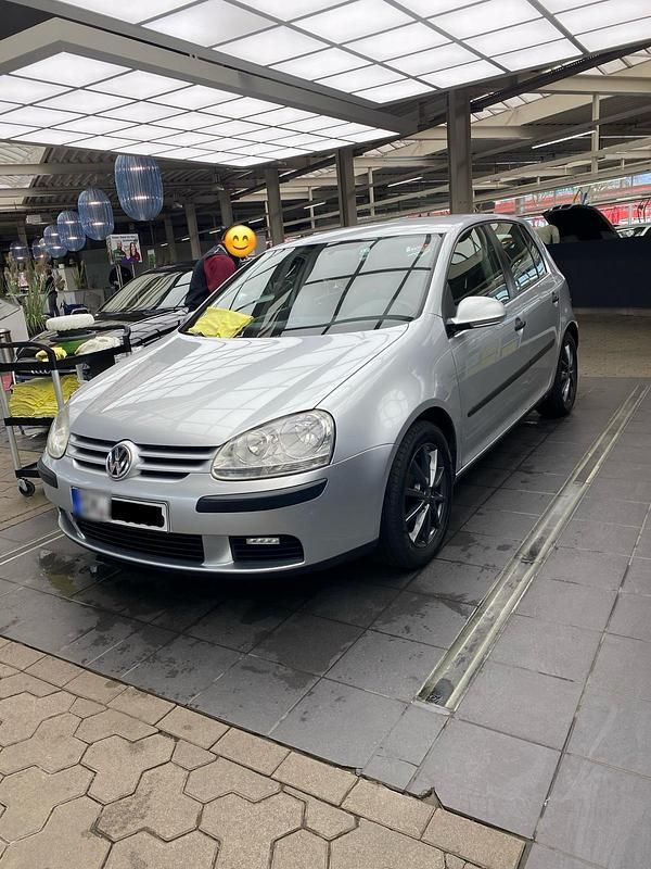 Gebraucht VW Golf IV 75 PS (55 kW) 2004 Silber Kleinwagen
