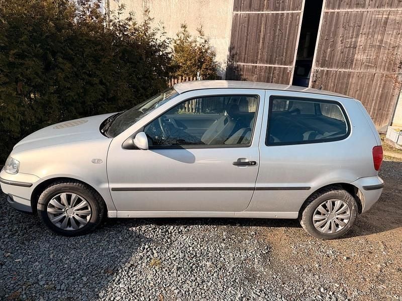 Gebraucht VW Polo 80 PS (58 kW) 2002 Silber Kleinwagen