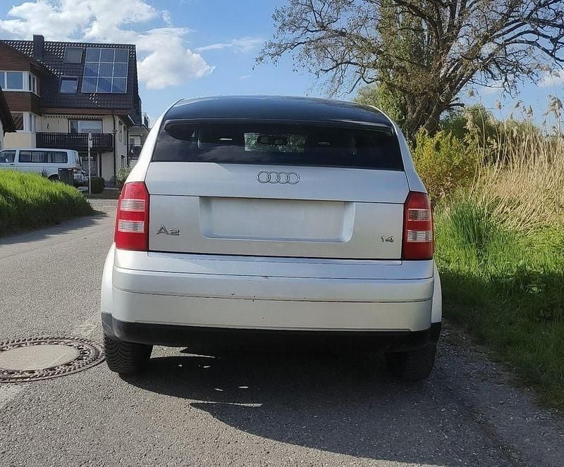 Usado Audi A2 75 HP (55 kW) 2003 Prateado Citadino