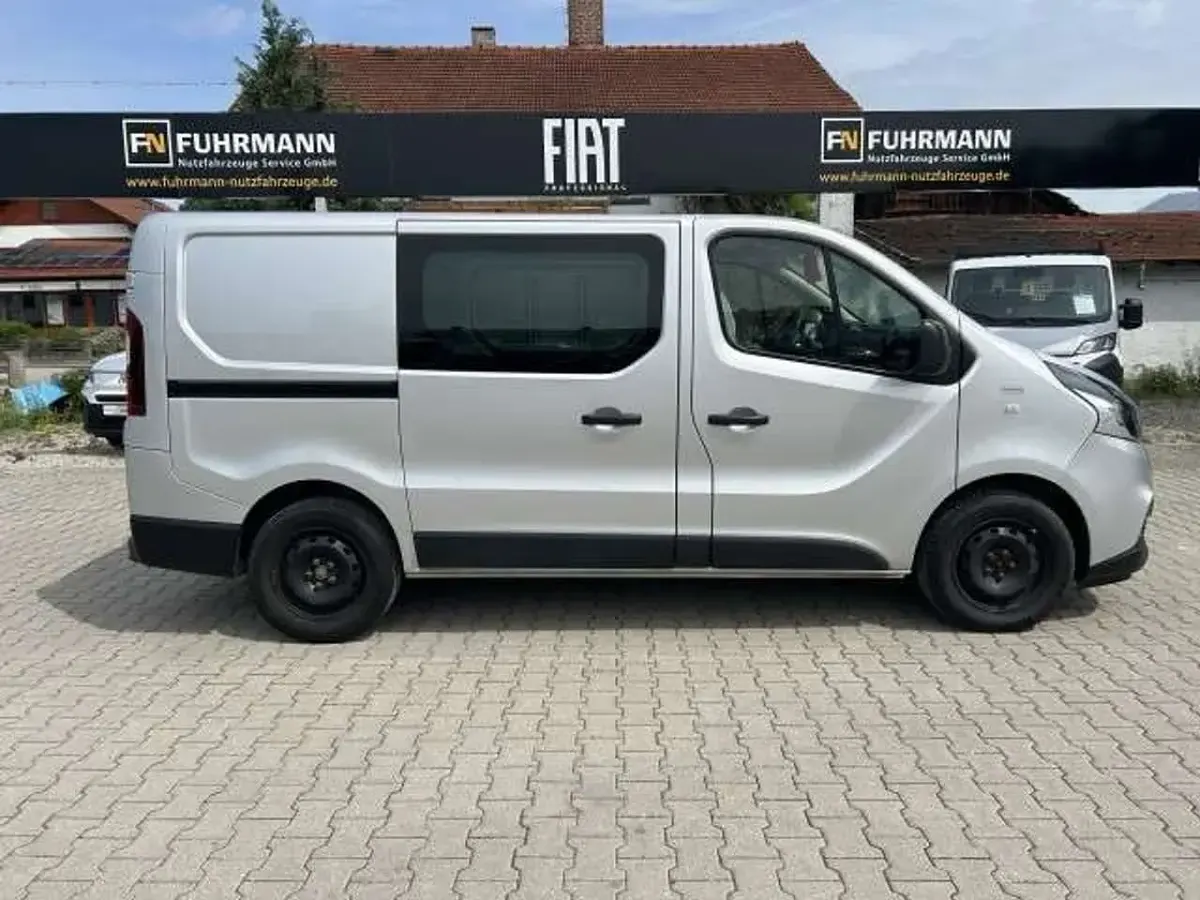 Gebraucht Fiat Talento 145 PS (106 kW) 2021 Hellgrau metallic Van / Kleinbus