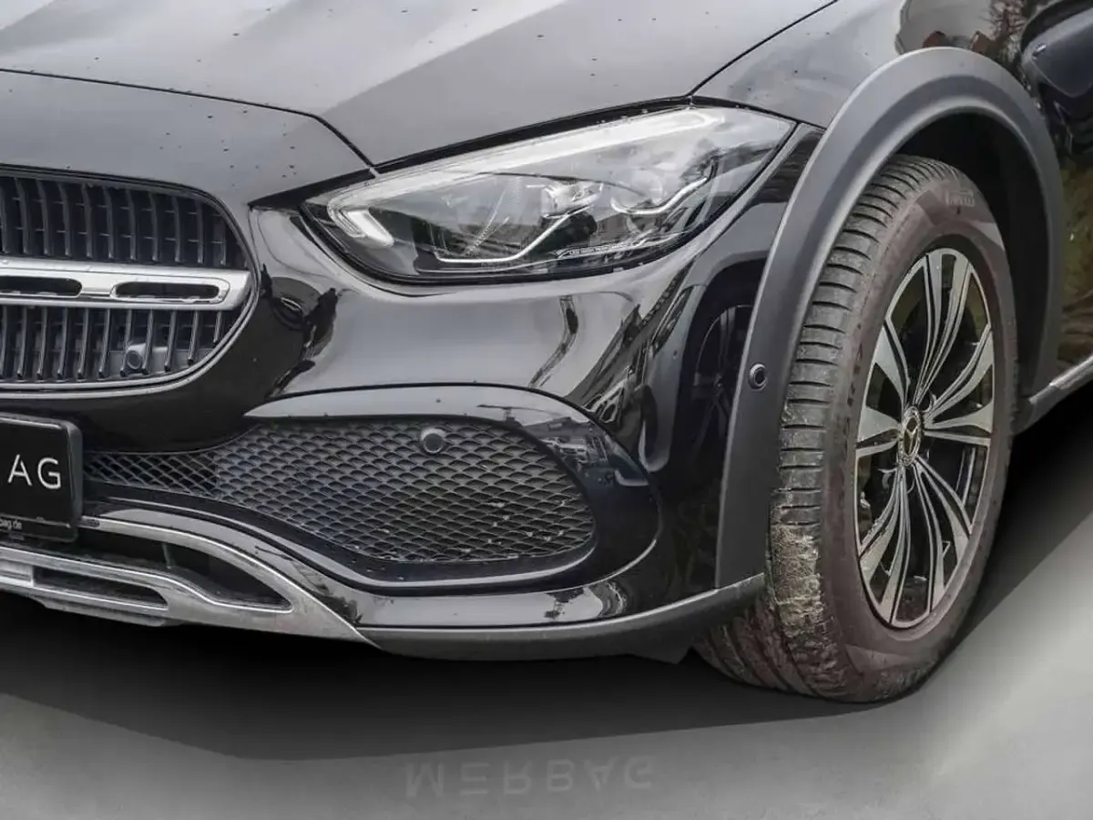 Gebraucht Mercedes C220 Avantgarde 200 PS (147 kW) 2024 Obsidianschwarz Kombi