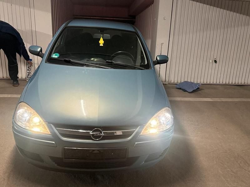 Blau Gebraucht 2005 Opel Corsa Kleinwagen | 500 € (Superpreis) - Bild 1/4