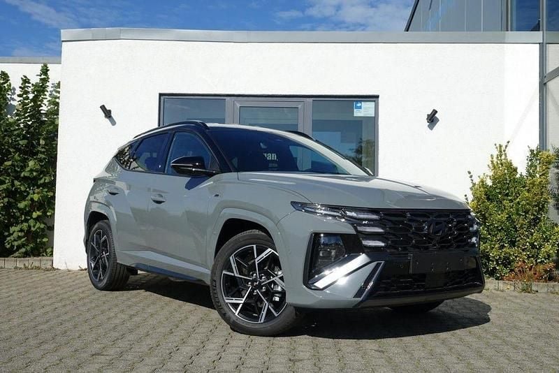 Shadow grey (uni) Neu 2025 Hyundai Tucson N Line SUV | 37.970 € (Guter Preis) - Bild 1/4
