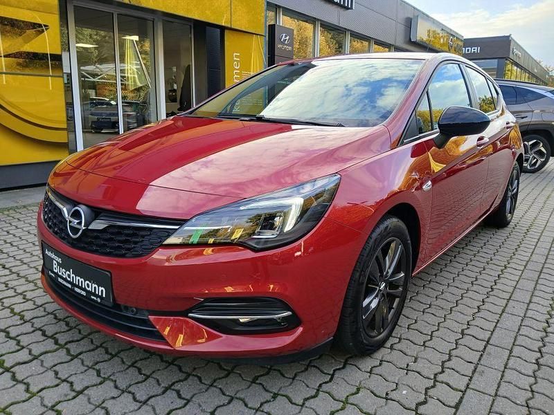 Chili rot metalic Gebraucht 2021 Opel Astra Edition Limousine | 14.980 € (Guter Preis) - Bild 1/4