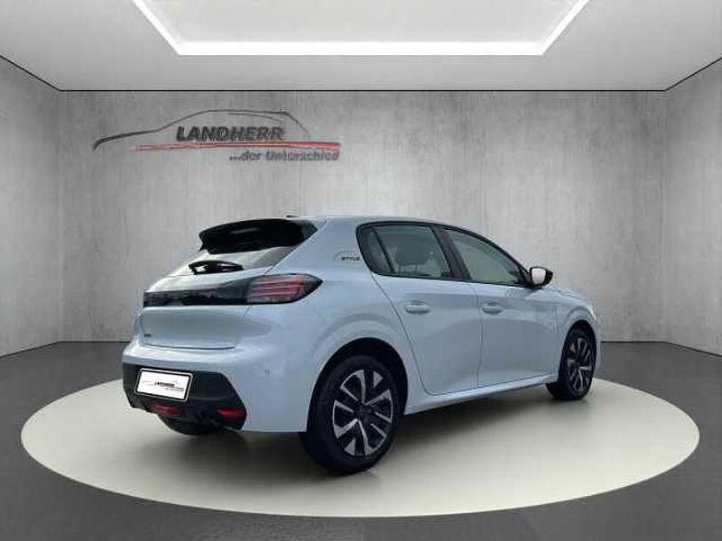 Neu Peugeot 208 Style 101 PS (74 kW) 2025 Weiß Kleinwagen