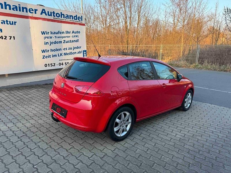 Usata Seat Leon 105 CV (77 kW) 2010 Rosso Utilitaria