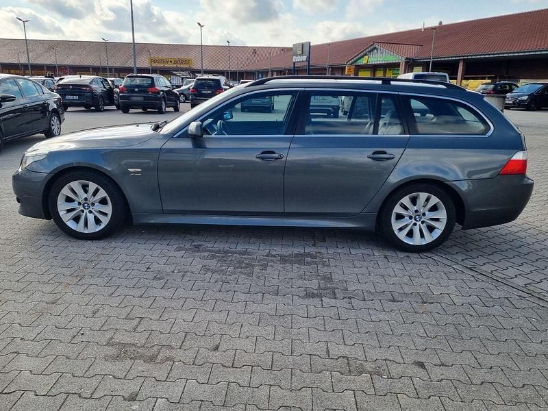 Gebraucht BMW 520 163 PS (119 kW) 2006 Grau Kombi