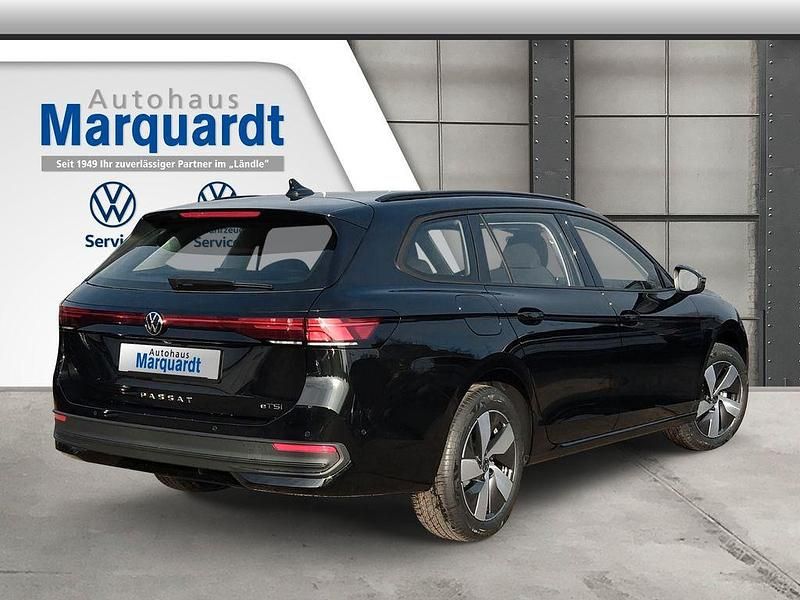 Gebraucht VW Passat 150 PS (110 kW) 2026 Schwarz Kombi