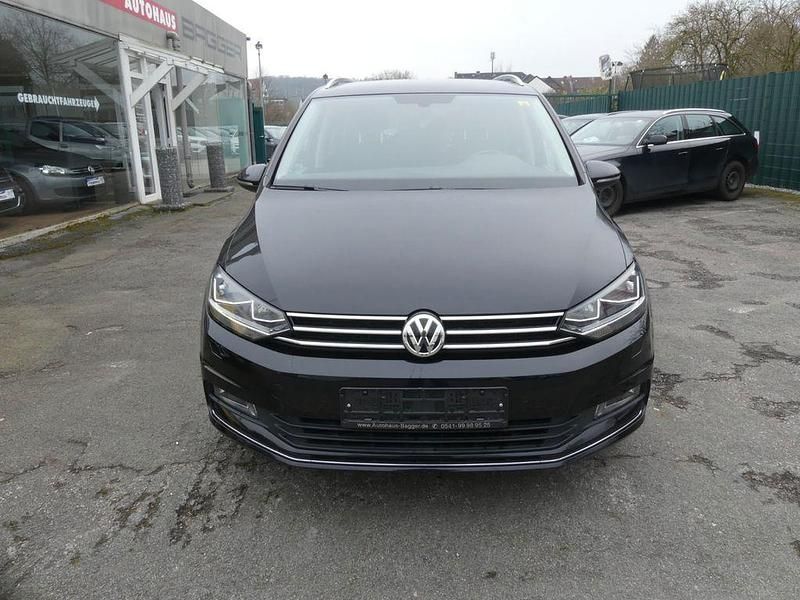 Gebraucht VW Touran Highline 150 PS (110 kW) 2016 Schwarz Van / Kleinbus