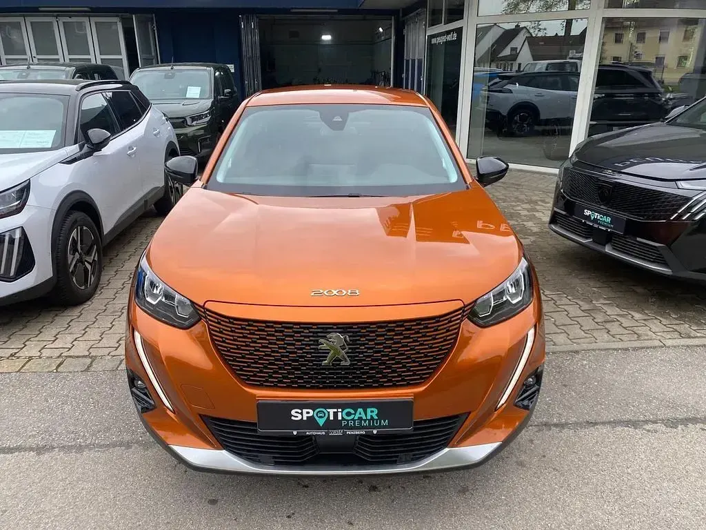 Gebraucht Peugeot e-2008 Active 100 kW (136 PS) 2022 Orange SUV