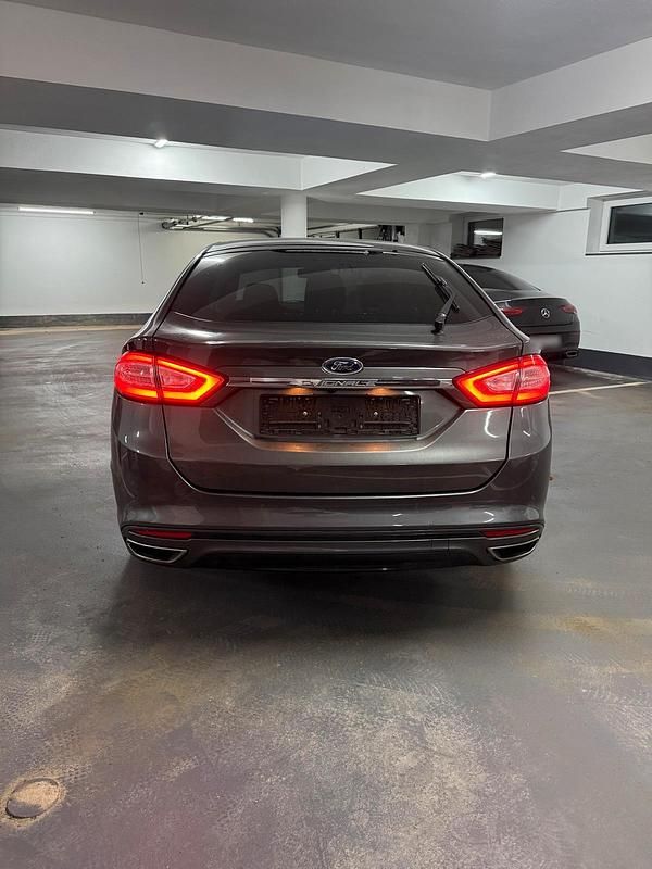 Gebraucht Ford Mondeo Vignale 190 PS (139 kW) 2019 Grau Limousine