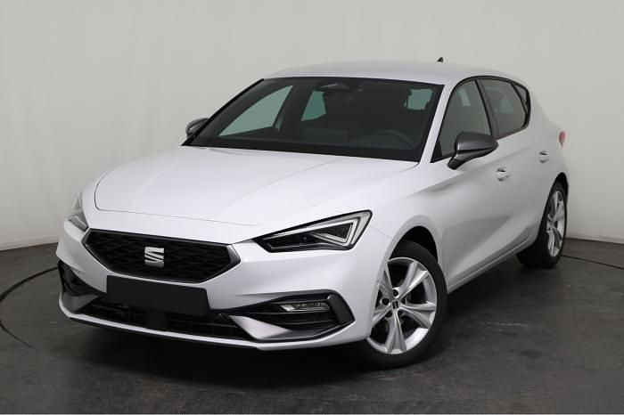 Weiß, nevadaweiß (2y2y) Neu 2025 Seat Leon FR Limousine | 29.479 € (Guter Preis) - Bild 1/4