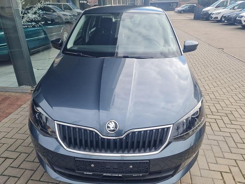 Gebraucht Skoda Fabia Style 90 PS (66 kW) 2015 Grau Limousine