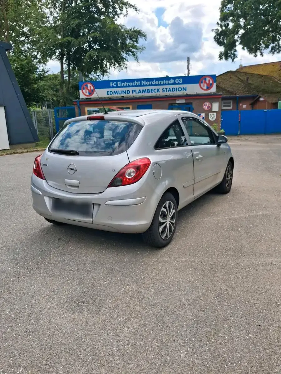 Gebraucht Opel Corsa 75 PS (55 kW) 2007 Silber Kleinwagen